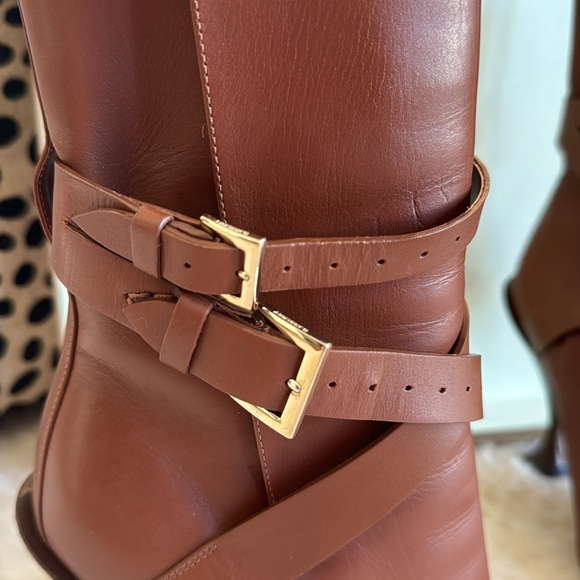 Burberry Ankle Boot - original box and dust bag included- 7.5 US - Picture 5 of 10